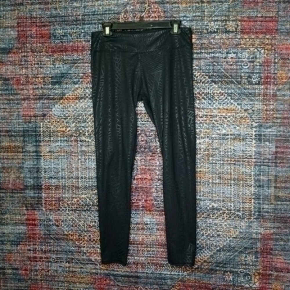 Fabletics women black geometric print leggings M EUC